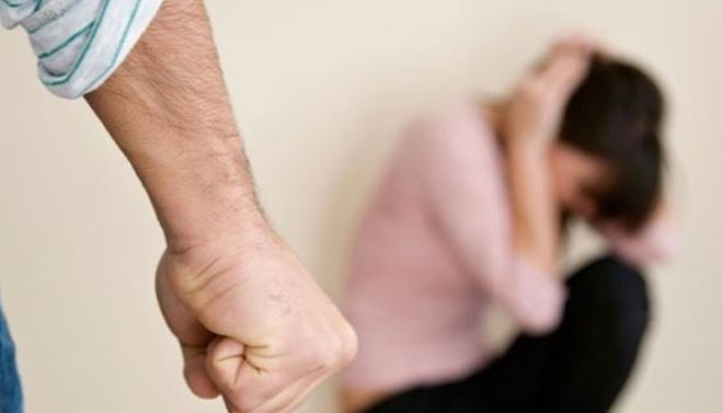 Бандит преби жена си във врачанско село и я прати