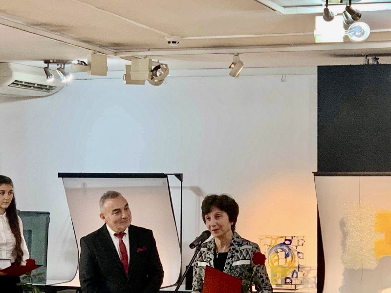 Днес на официална церемония в галерия Средец в София министърът