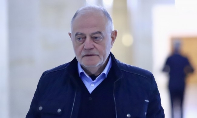 Атанас Атанасов съпредседателят на Демократична България цитира разпит от 2023