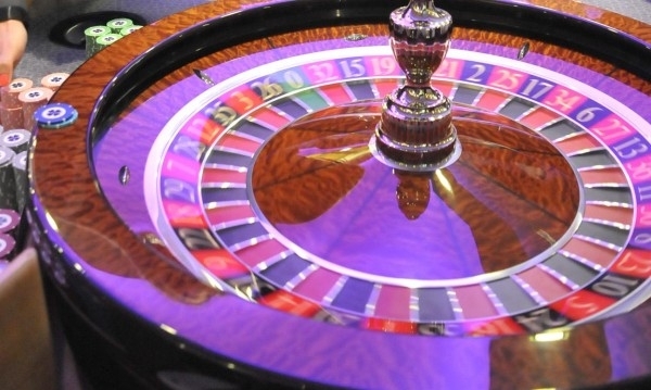 Маскирани отмъкнаха от хотел в Банско каса с над 40