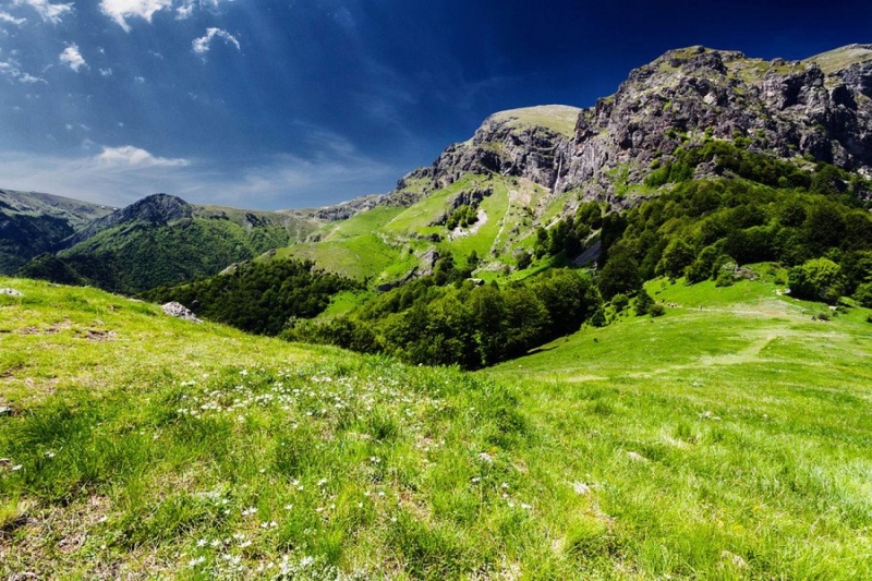 През нощта над по голямата част от страната облачността ще е