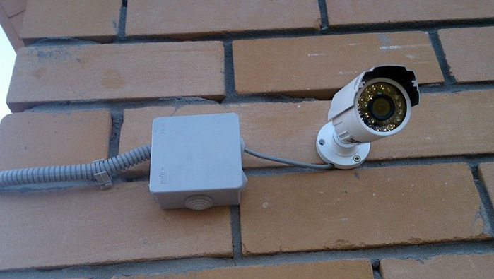 Мъж е счупил видеокамера в къща във Враца предадоха от