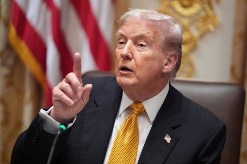 Американският президент Доналд Тръмп обяви че налага 25 мито върху