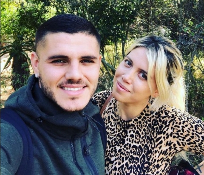 Звездата на Интер Мауро Икарди и половинката му Уанда Нара