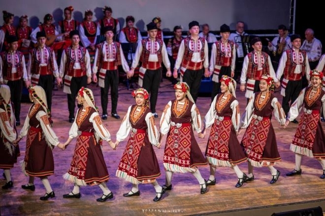 Фолклорен концерт стопли сърцата на жителите и гостите на Враца