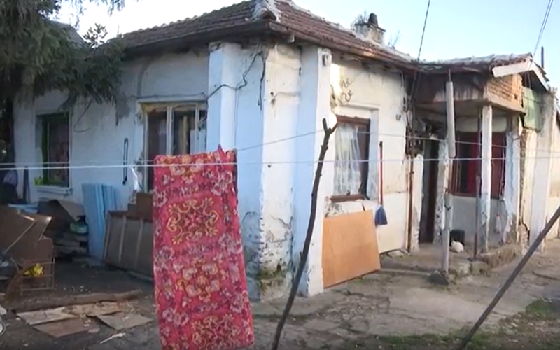 Ето в какви условия живее едно от разменените бебета /снимки/
