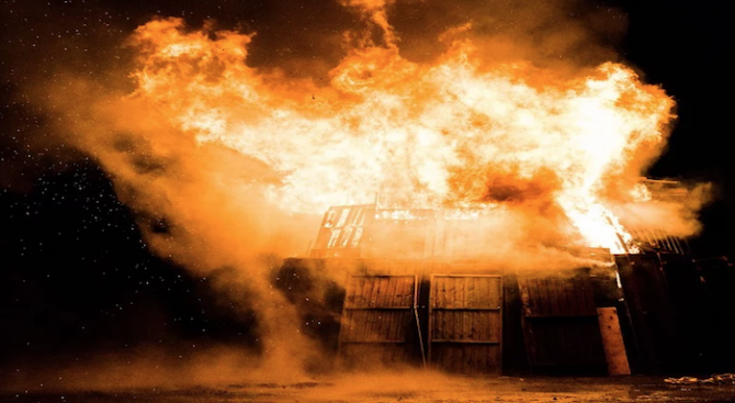 Мощна експлозия е избухвана в нефтохимически завод в Порт Неч