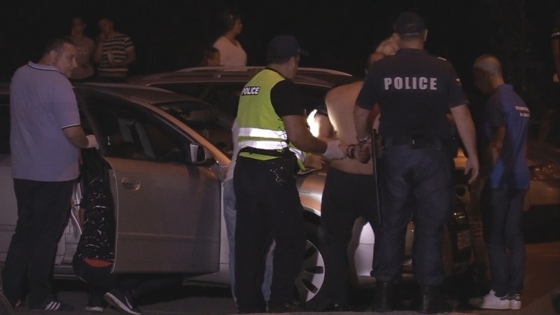 37 годишен плевенчанин е задържан от служители на Второ Районно управление в града По