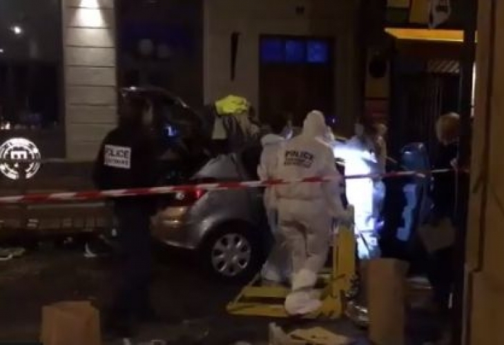 Автомобил се вряза в група хора в град Ним в