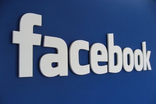 Фейсбук" ще казва на европейските си потребители кой купува рекламите,