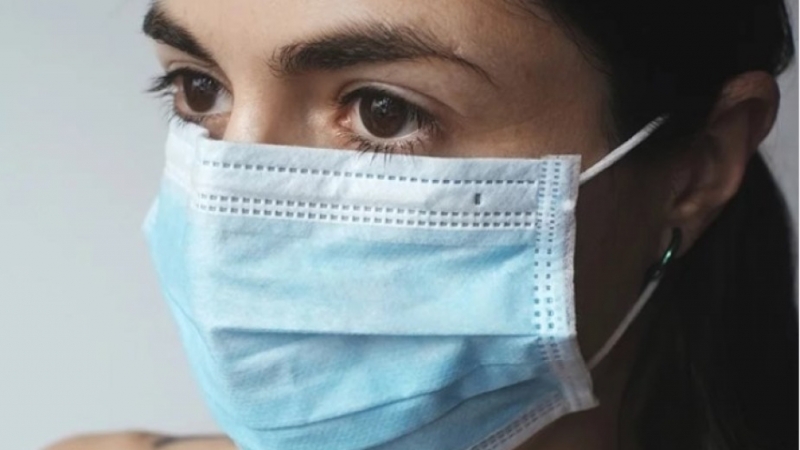 Вчера министърът на здравеопазването издаде заповед за задължително носене на