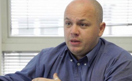 А. Симов: Севдалина Арнаудова е на път да събори правителството