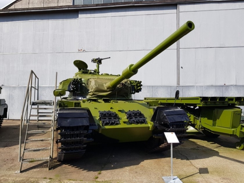 Дания прехвърля 45 танка на украинската армия