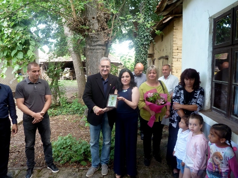 Всяка година в село Нивянин община Борован се връчва националната