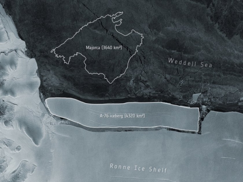 Гигантски айсберг се счупи от ледения шелф Ронне в морето