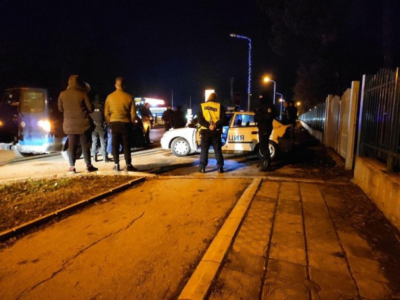 Ченгета намериха наркотици у младеж във Враца, научи BulNews.
Случката е
