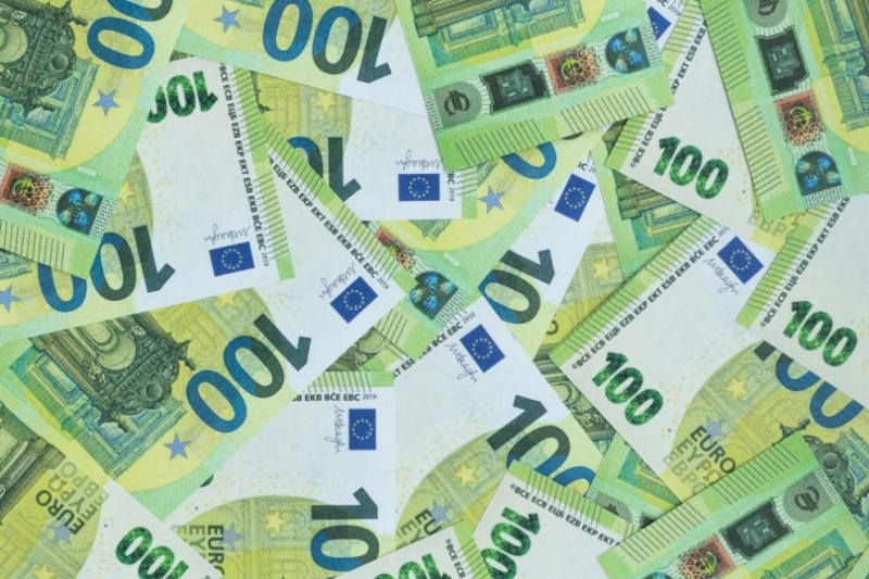 Минималната заплата в Гърция от 1 април ще бъде увеличена