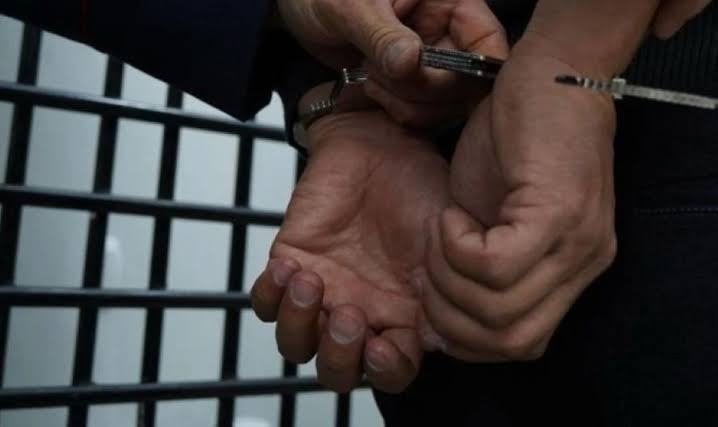Полицията е хванала апашите живели месеци наред в къщата на