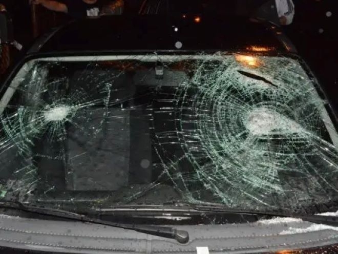 Стреляха по кола във врачанско село собственикът се оплака в