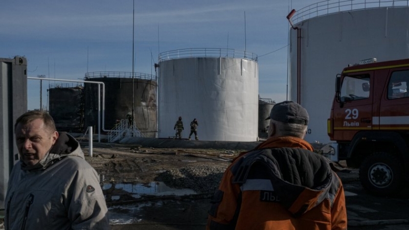 Няколко съоръжения за съхранение на зърно в Украйна са били