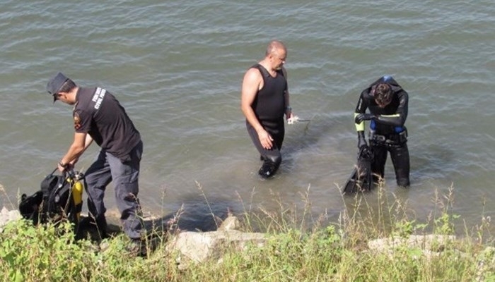 15 годишно момче изчезна във водите на река Дунав край