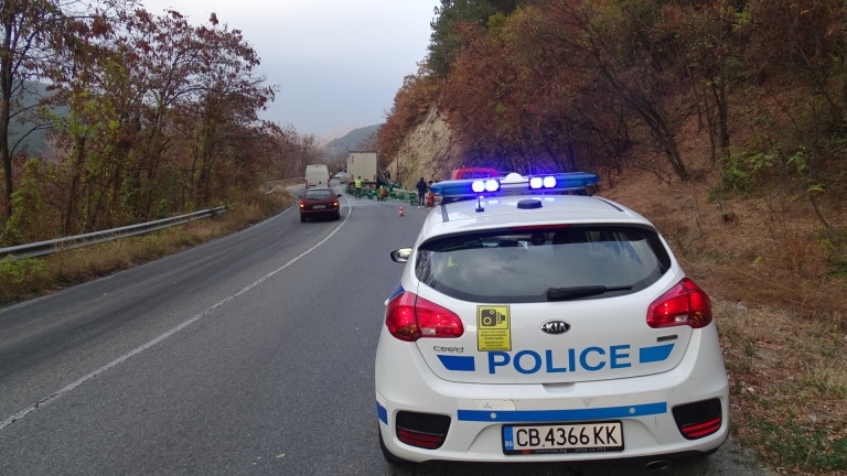 Тежка катастрофа на международния път Е 79 блокира трафика между Монтана