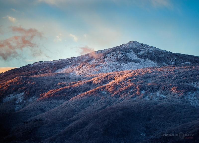 Днес вятърът в цялата страна ще се ориентира от североизток