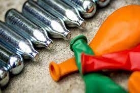 Разпространението на райски газ продължава, въпреки забраната