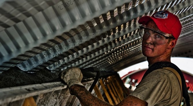 Производството в строителния сектор на целия Европейски съюз и в