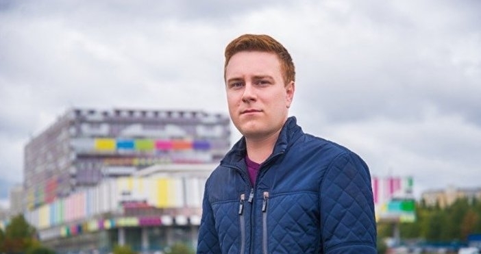 Кореспондентът на канал NTV Никита Развозжаев се е самоубил Той е скочил