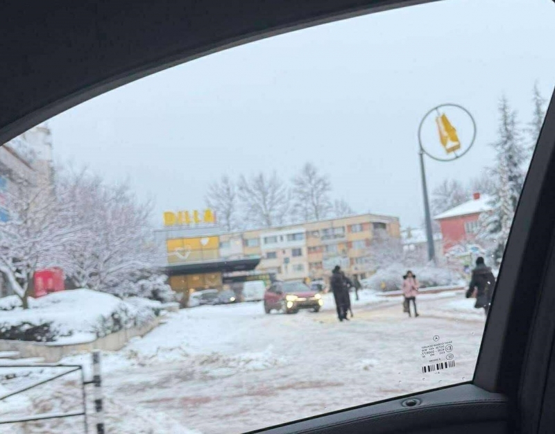 Джип се е разходил по централната пешеходна зона на Враца