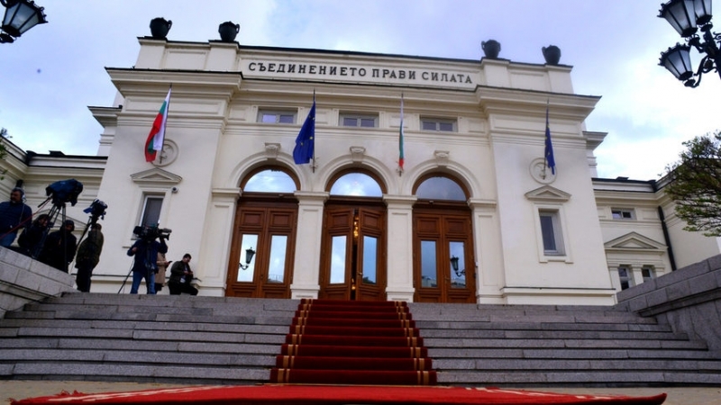 Народното събрание почете с едноминутно мълчание паметта на Пламен Пантилеев