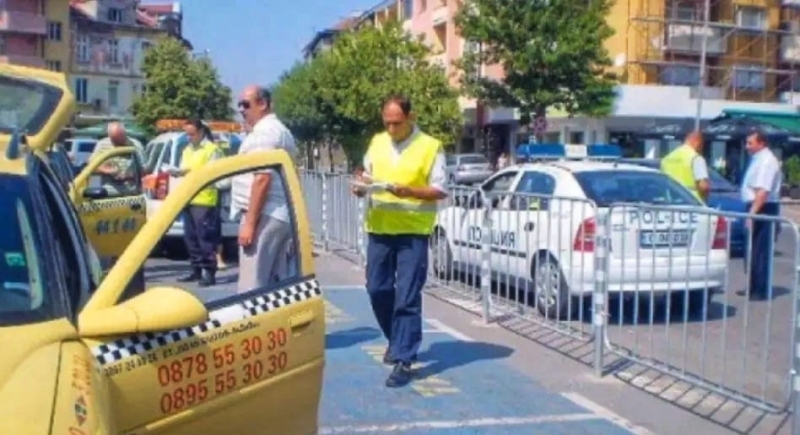 Полицията в Лом е разбила група за незаконен таксиметров превоз
