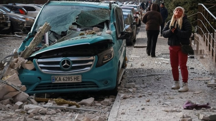 Украинските военновъздушни сили заявиха че Русия е изстреляла 396 дрона