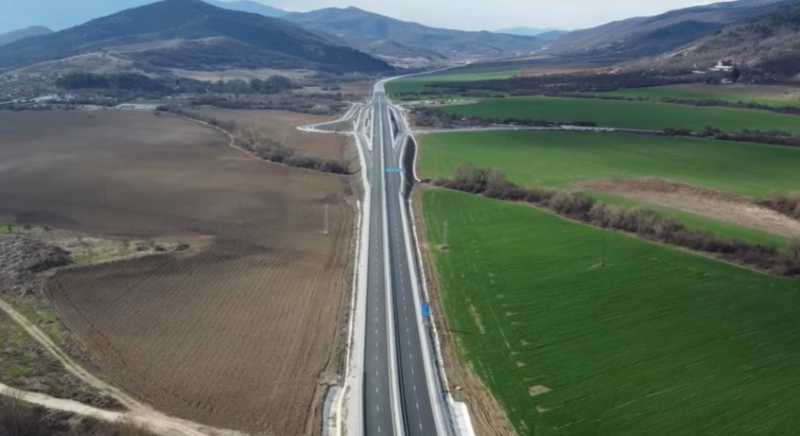 Готов е първият участък от скоростния път между Мездра и