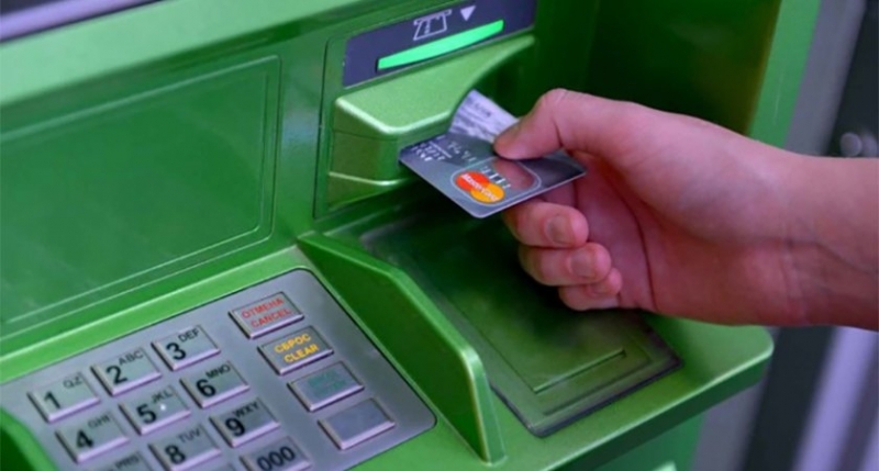 Ново повишение на банковите такси се задава през декември