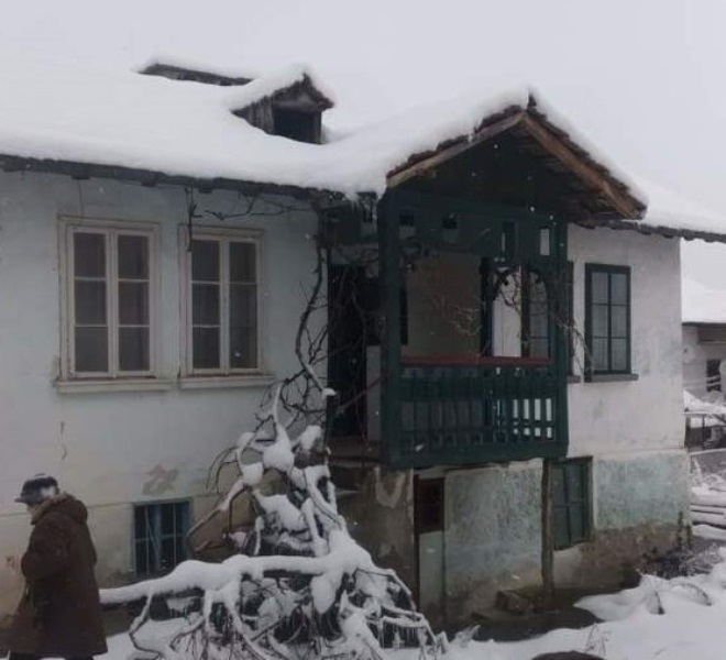 Частен съдебен изпълнител е обявил за публична продан парцел с