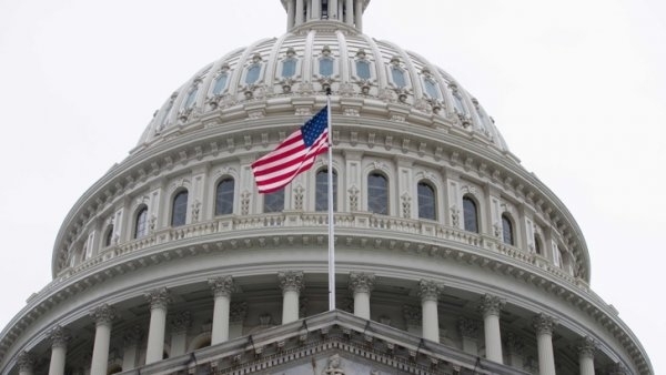 Новоизбраният републикански конгресмен Джордж Сантос е обект на разследване след