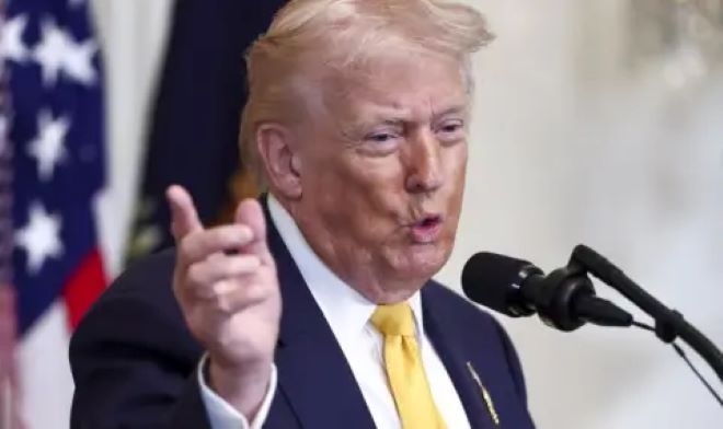 Американският президент Доналд Тръмп обяви че митата за внос от