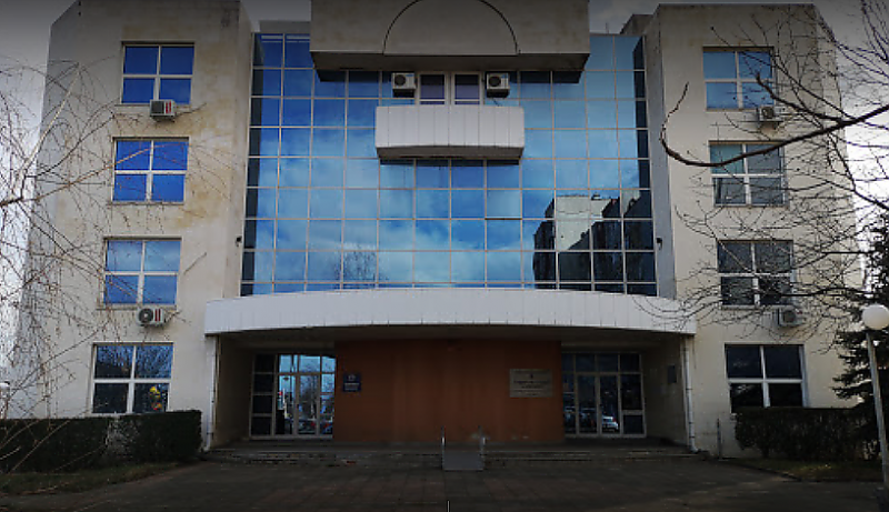 Предприятията и самоосигуряващите се които са изплатили доходи на физически