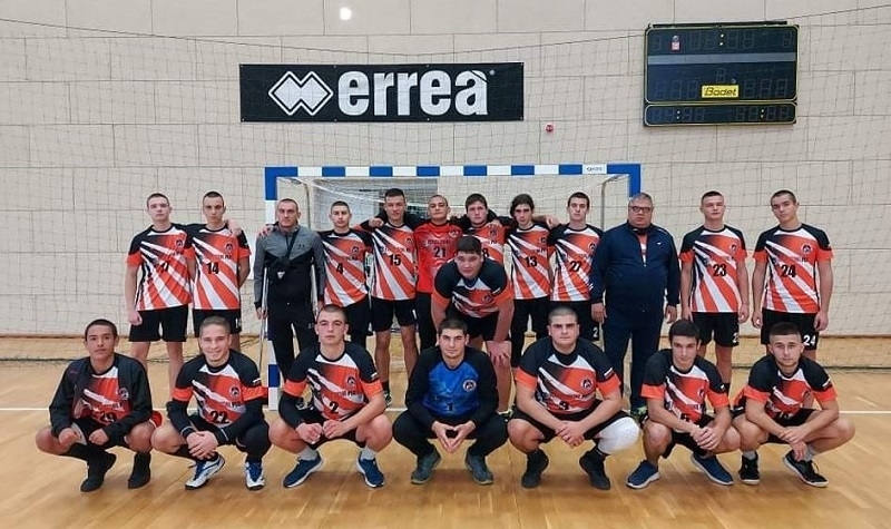 Младежите до 19 г на ХК Локомотив Мездра стартираха с