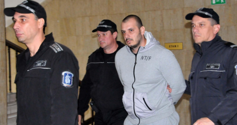 Бургаският фоторепортер Борислав Пенков преди година беше нападнат от известния