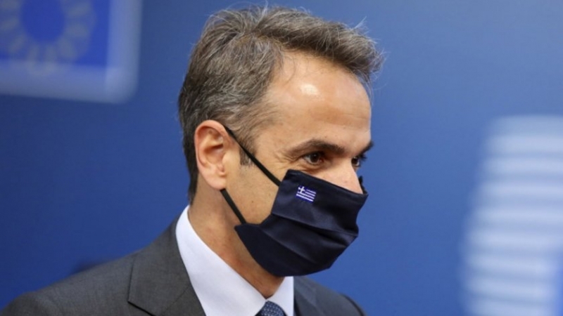 Гръцкият премиер Кириакос Мицотакис пренарежда правителството за да помогне на