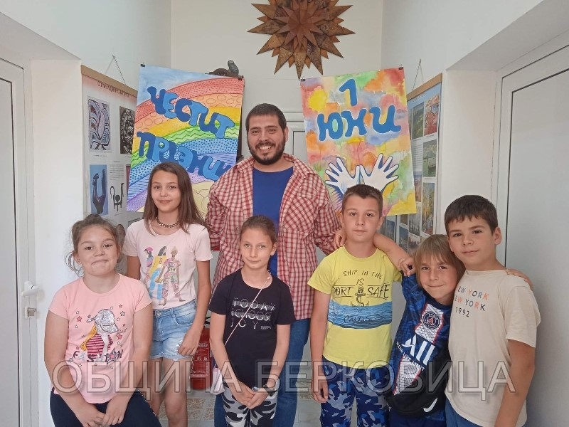 Лятната школа по рисуване в Културен център Йордан Радичков в