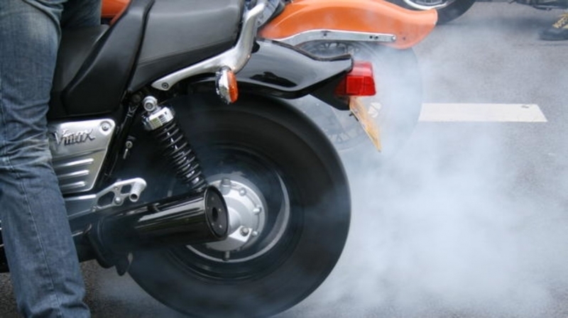 Вчера катаджии спрели за проверка мотоциклет без регистрационни табели чийто