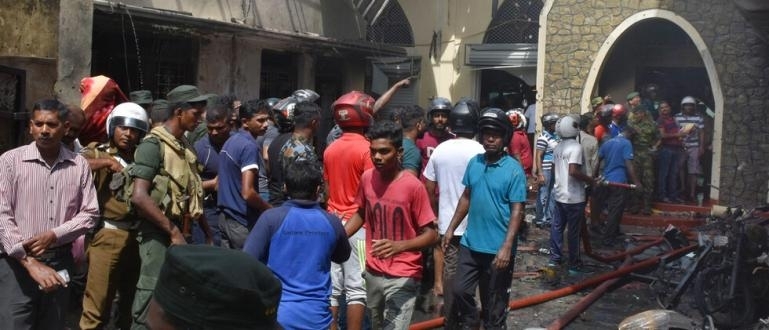 Шестима българи сред кървавия ад в Шри Ланка