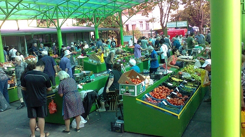 Служители от Главна дирекция Метрологичен надзор ГД МН при Държавна
