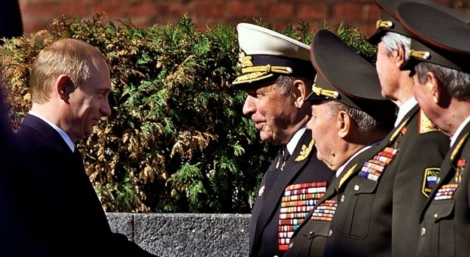 Задължителната военна служба рано или късно ще отиде в историята