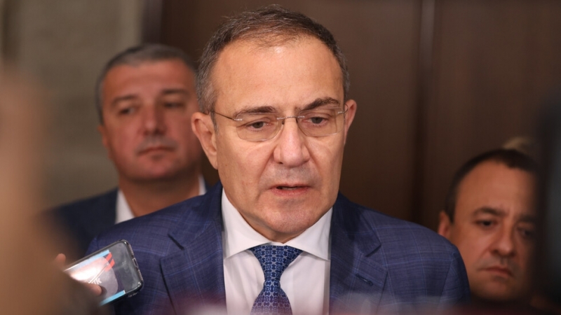 Добре е служебният министър председател да бъде равноотдалечен от всички политически