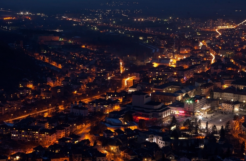 На територията на област Враца снощи са проведени осем специализирани